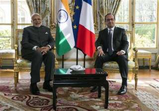 pm modi woos french businesses with make in india... pm modi woos french businesses with make in india...
