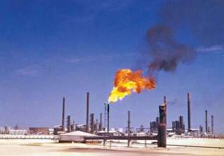 oil prices dip to 5.5 year lows hampered by... oil prices dip to 5.5 year lows hampered by...