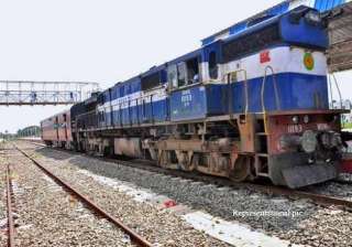 union opposes fdi in railways threatens... union opposes fdi in railways threatens...