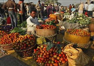 inflation at two year low but rbi may not cut... inflation at two year low but rbi may not cut...