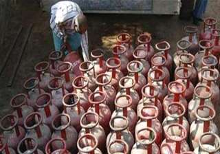 lpg cylinder prices may go up by rs. 5 every... lpg cylinder prices may go up by rs. 5 every...