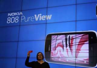 nokia launches pureview 808 smartphone in india... nokia launches pureview 808 smartphone in india...