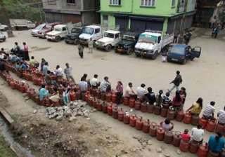 oil companies warn of severe lpg crisis - India TV oil companies warn of severe lpg crisis - India TV