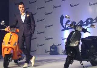 piaggio launches vespa s in india at rs 75 424 -... piaggio launches vespa s in india at rs 75 424 -...