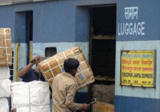railways hike parcel rates by 25 per cent - India... railways hike parcel rates by 25 per cent - India...