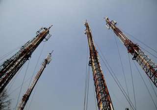 reliance jio in tie up with bharti infratel for... reliance jio in tie up with bharti infratel for...