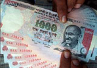 rupee gains on fm rbi govenror comments - India TV rupee gains on fm rbi govenror comments - India TV