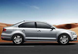 volkswagen launches petrol variant of jetta price... volkswagen launches petrol variant of jetta price...