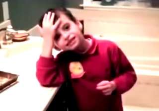 priceless reaction of kid upon meeting a gay... priceless reaction of kid upon meeting a gay...