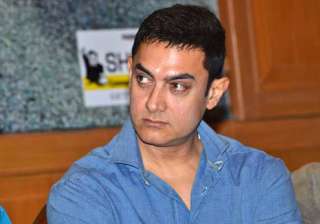 aamir khan lodges complaint with mumbai police -... aamir khan lodges complaint with mumbai police -...