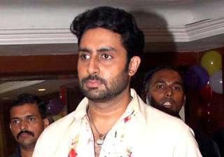 abhishek bachchan sweats out in gym - India TV abhishek bachchan sweats out in gym - India TV