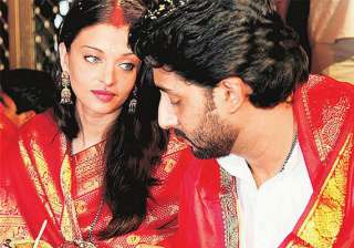 aishwarya rai watches abhishek on skype ends her... aishwarya rai watches abhishek on skype ends her...
