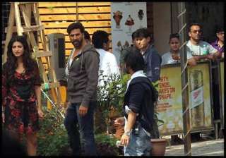 did akshay kumar really slap a fan on the sets of... did akshay kumar really slap a fan on the sets of...