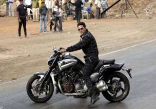 akshay plays bike riding almighty in oh my god -... akshay plays bike riding almighty in oh my god -...