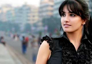 anita hassanandani back on tv with yeh hai... anita hassanandani back on tv with yeh hai...