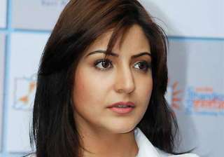 anushka sharma join hands with eros for maiden... anushka sharma join hands with eros for maiden...