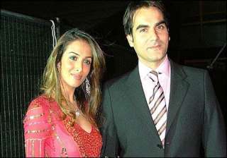 arbaaz denies report of malaika moving out after... arbaaz denies report of malaika moving out after...