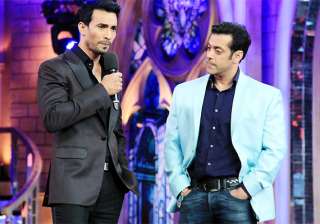 bigg boss 7 evicted inmate asif azim happy to be... bigg boss 7 evicted inmate asif azim happy to be...