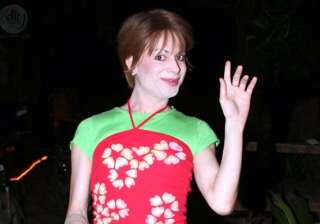 bobby darling says no to pants - India TV bobby darling says no to pants - India TV