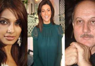 bollywood stars hail anna hazare - India TV bollywood stars hail anna hazare - India TV