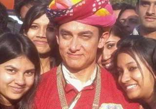 aamir khan in trouble case filed against pk... aamir khan in trouble case filed against pk...