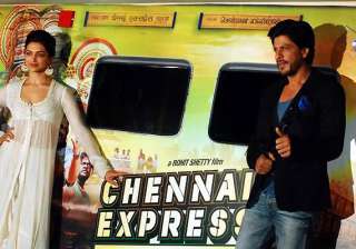 chennai express a big hit in karachi - India TV chennai express a big hit in karachi - India TV