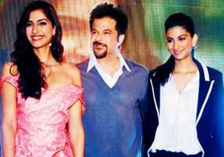 coaxed by daughters anil kapoor joins twitter -... coaxed by daughters anil kapoor joins twitter -...