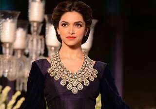 omg deepika padukone gets rs 8 crore for bajirao... omg deepika padukone gets rs 8 crore for bajirao...