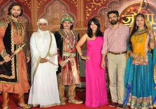 delhi police resorts to baton charge on rajputs... delhi police resorts to baton charge on rajputs...