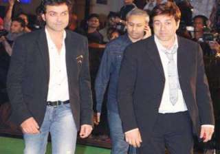 deol brothers skip esha s wedding - India TV deol brothers skip esha s wedding - India TV