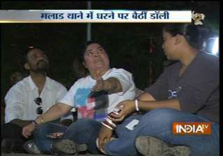 dolly bindra s midnight drama - India TV dolly bindra s midnight drama - India TV