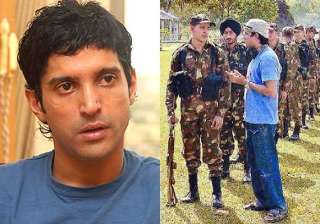 farhan akhtar gets as lakshya completes 10 years... farhan akhtar gets as lakshya completes 10 years...