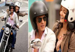 first look of srk with anushka in yash chopra... first look of srk with anushka in yash chopra...