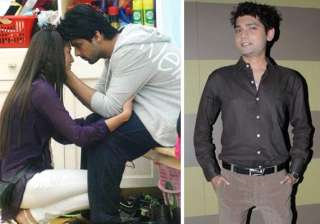 gauhar s lips looked rubbed when came out of loo... gauhar s lips looked rubbed when came out of loo...