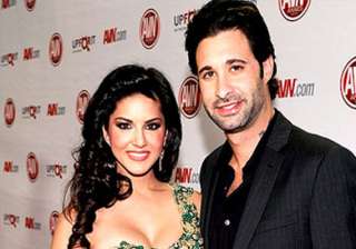 husband makes bollywood debut sunny leone excited... husband makes bollywood debut sunny leone excited...