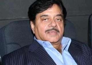 iifa 2014 shatrughan sinha to get special honour... iifa 2014 shatrughan sinha to get special honour...