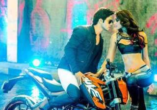 ileana varun happy with their main tera hero... ileana varun happy with their main tera hero...