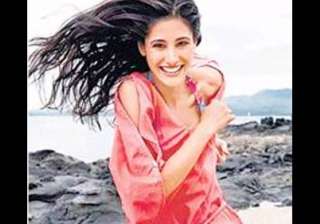 pak girl nargis fakhri is ranbir s latest co star... pak girl nargis fakhri is ranbir s latest co star...