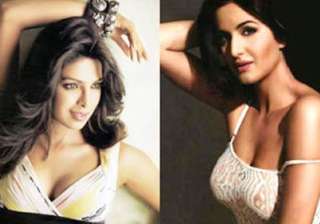 kat priyanka drop in to say hello to devgn -... kat priyanka drop in to say hello to devgn -...