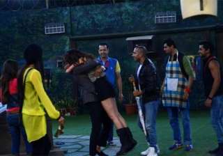 bigg boss 8 halla bol day 7 upen patel re enters... bigg boss 8 halla bol day 7 upen patel re enters...
