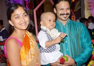 vivek oberoi daughter s first picture out pic... vivek oberoi daughter s first picture out pic...