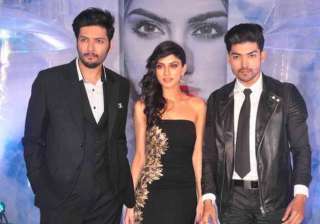 bhatts ropes in khamoshiyan actors for more... bhatts ropes in khamoshiyan actors for more...