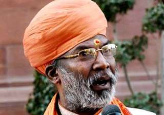 sakshi maharaj irks bollywood celebs - India TV sakshi maharaj irks bollywood celebs - India TV