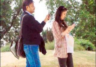 kareena plays a pregnant mom in ra.one - India TV kareena plays a pregnant mom in ra.one - India TV