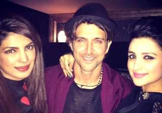 hrithik roshan birthday party chopra sisters join... hrithik roshan birthday party chopra sisters join...