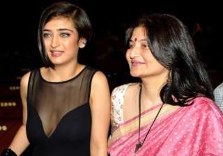 kamal haasan and sarika s separation made... kamal haasan and sarika s separation made...