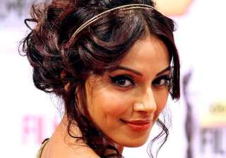 bipasha basu refuses to do college girl roles in... bipasha basu refuses to do college girl roles in...