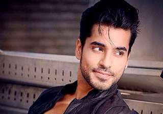 why bigg boss 8 winner gautam gulati leave his... why bigg boss 8 winner gautam gulati leave his...