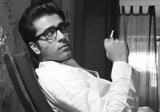 challenge to differentiate between byomkesh... challenge to differentiate between byomkesh...