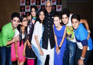 nisha aur uske cousins kabir to leave nisha -... nisha aur uske cousins kabir to leave nisha -...